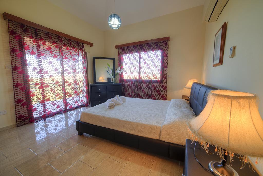 Villa Paradise Paphos Habitación foto
